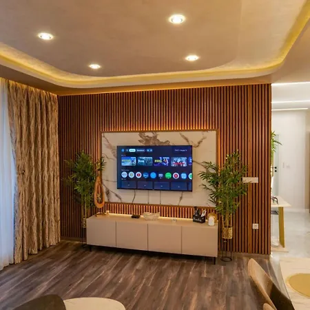 The Sunrise And The Sunset - Luxury 2br With Mineral Pool & Parking * Varna