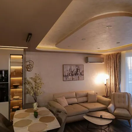 The Sunrise And The Sunset - Luxury 2br With Mineral Pool & Parking Apartament