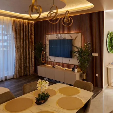 Apartament The Sunrise And The Sunset - Luxury 2br With Mineral Pool & Parking Varna