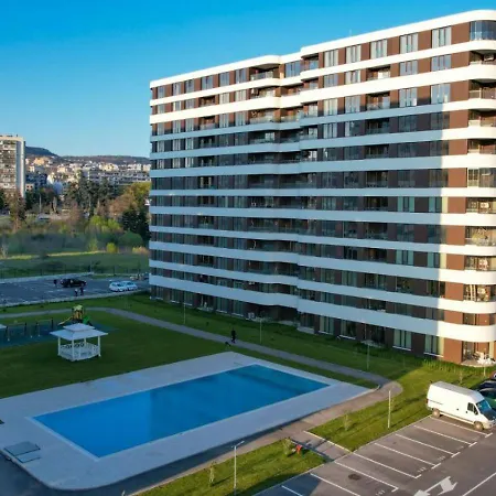 The Sunrise And The Sunset - Luxury 2br With Mineral Pool & Parking Apartament Varna