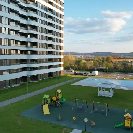 Apartament The Sunrise And The Sunset - Luxury 2br With Mineral Pool & Parking *