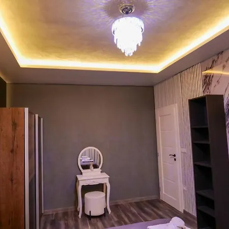 Apartament The Sunrise And The Sunset - Luxury 2br With Mineral Pool & Parking