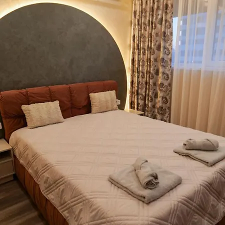 Apartament The Sunrise And The Sunset - Luxury 2br With Mineral Pool & Parking Varna