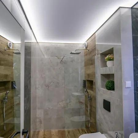The Sunrise And The Sunset - Luxury 2br With Mineral Pool & Parking Apartament Varna