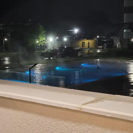 Apartament The Sunrise And The Sunset - Luxury 2br With Mineral Pool & Parking